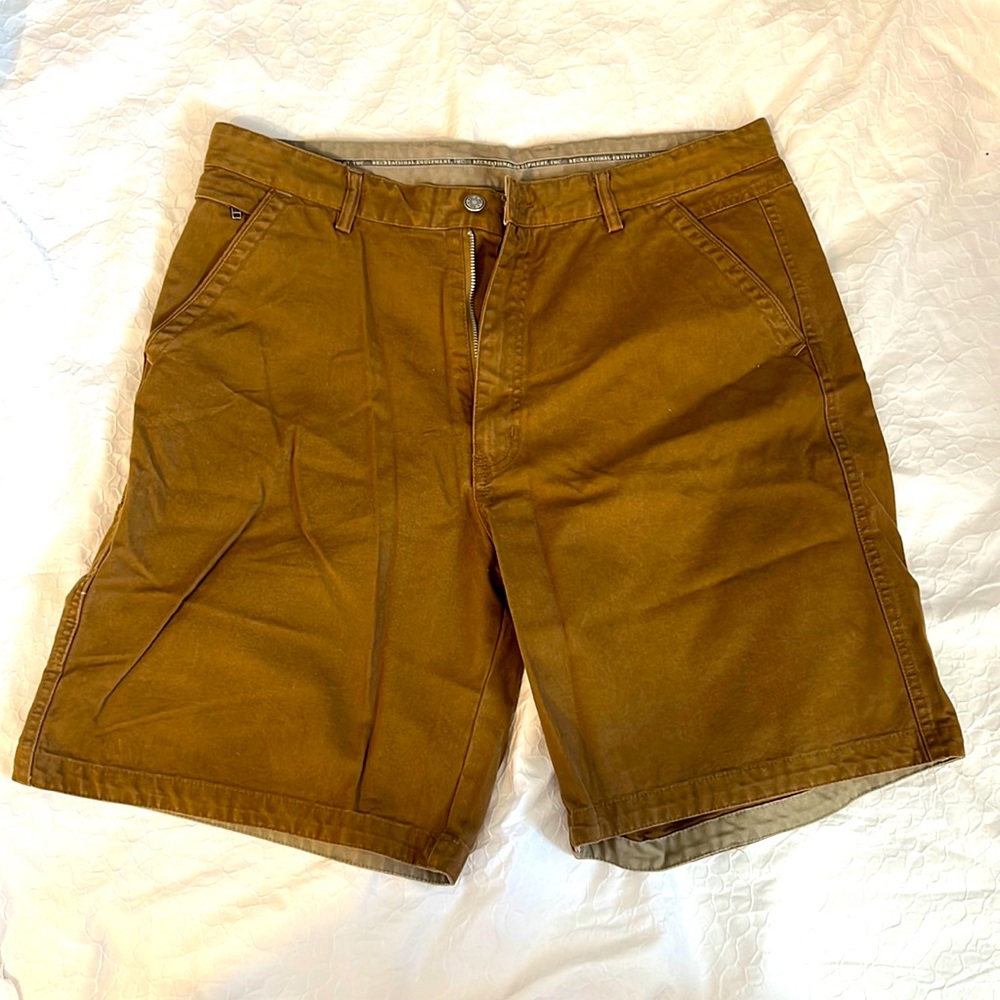 Mens REÍ shorts